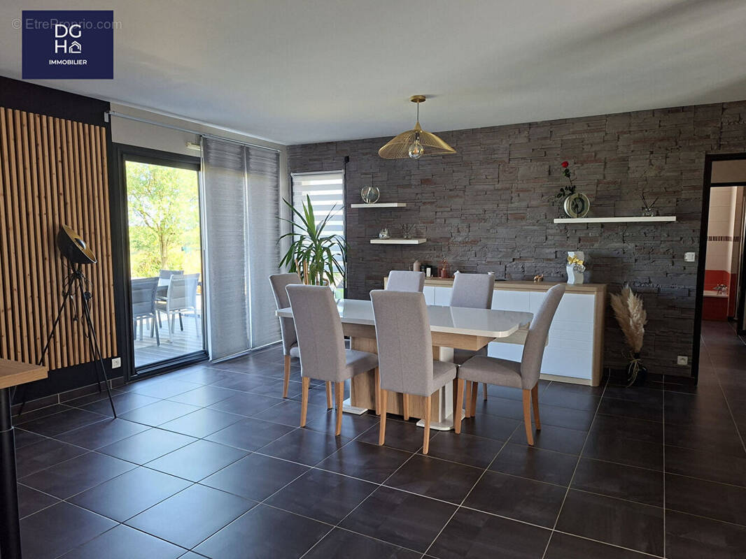 Maison à JANZE