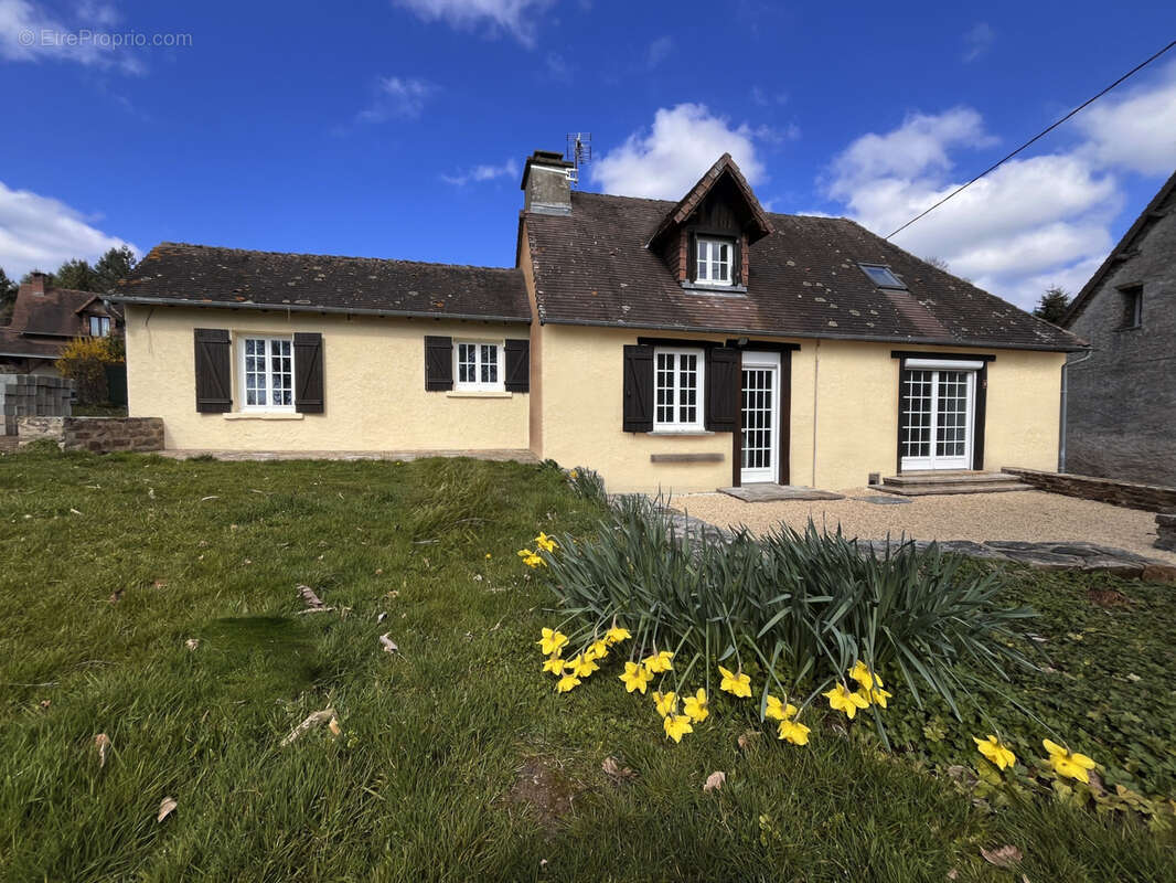 Maison à SAINT-YRIEIX-LA-PERCHE