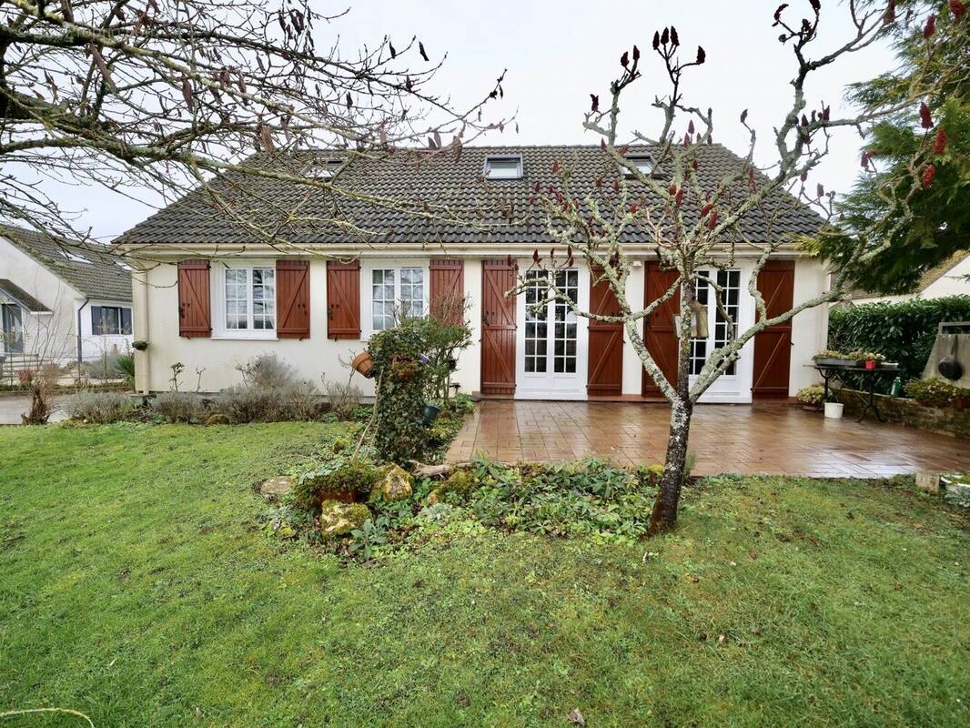 Maison à LE CHATELET-EN-BRIE