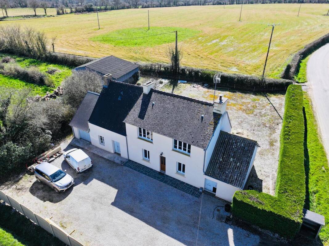 Photo 1 - Maison à SAINT-SAUVEUR-LE-VICOMTE