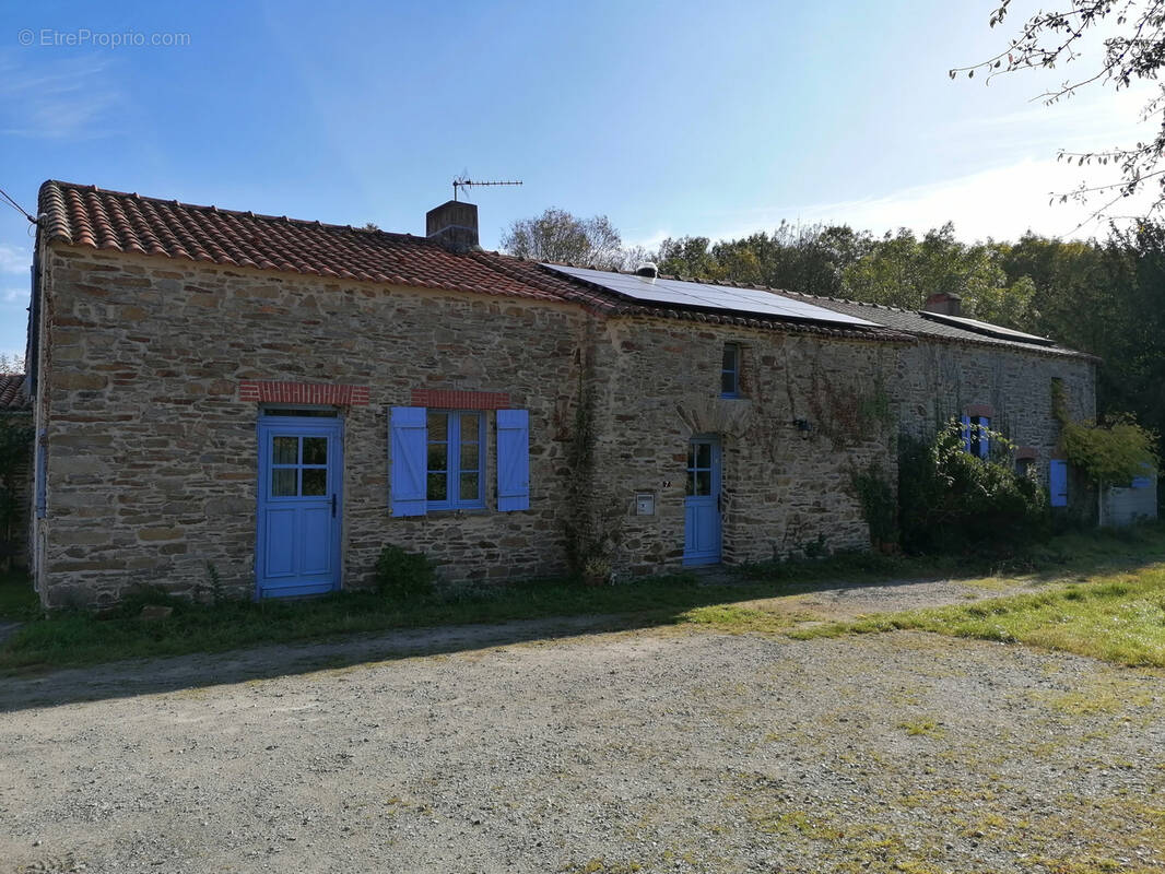 Maison à LE CELLIER