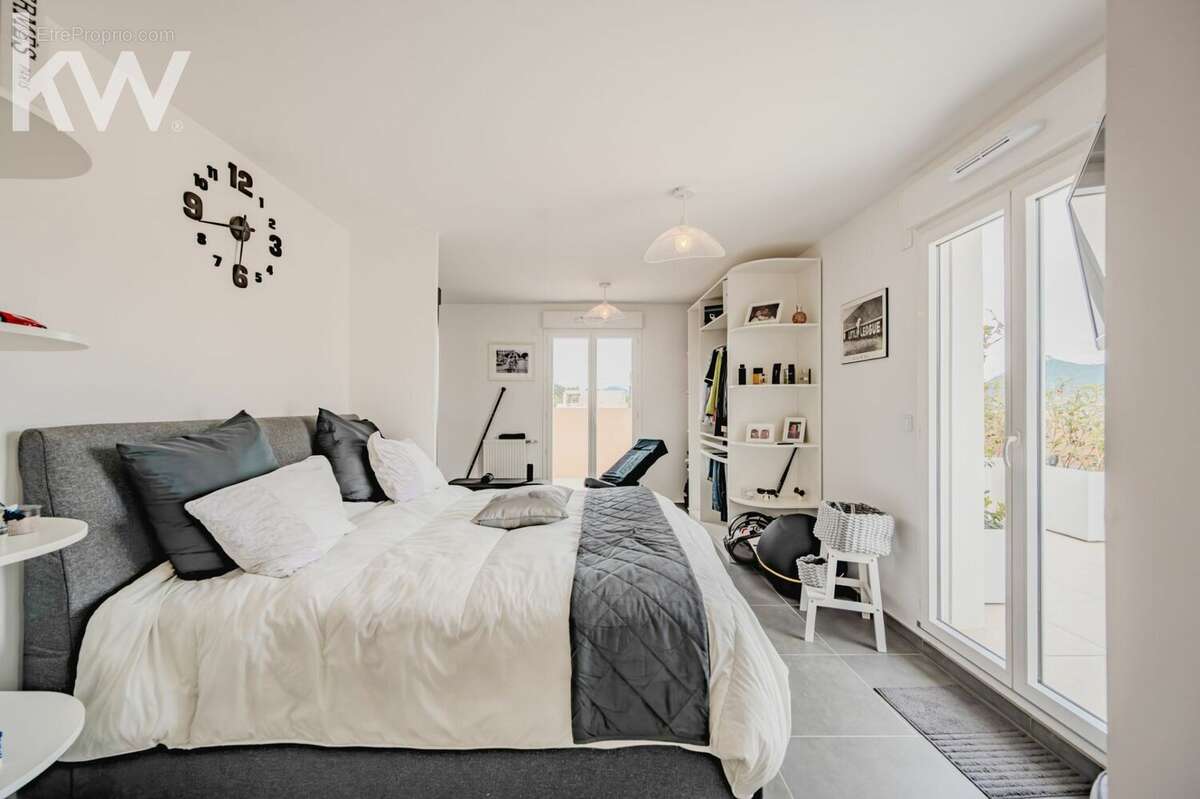Appartement à HYERES