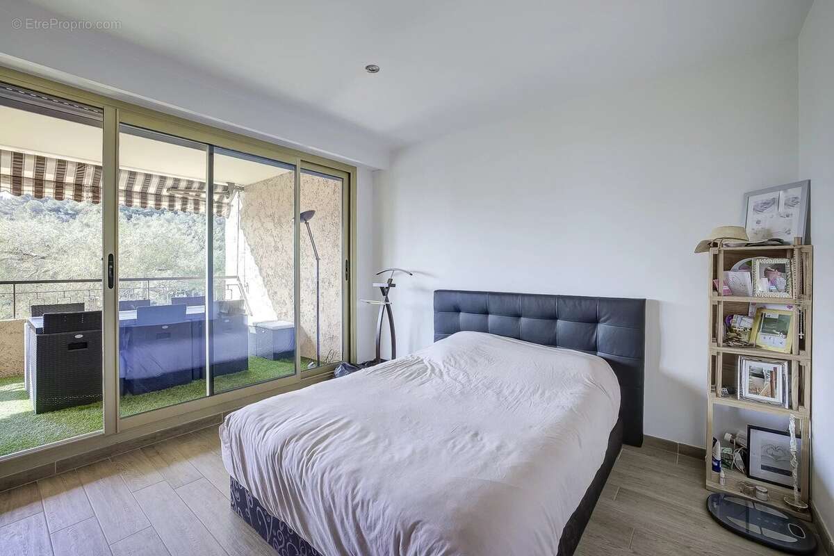 Appartement à VENCE