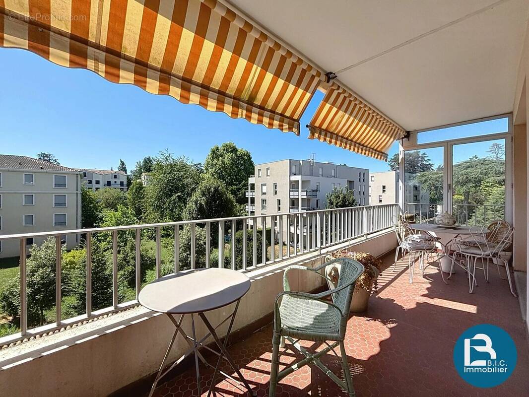 Appartement à TASSIN-LA-DEMI-LUNE
