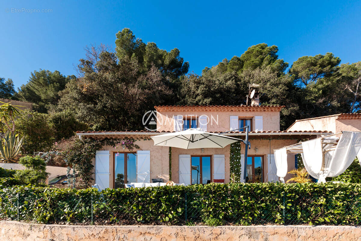Maison à VALLAURIS