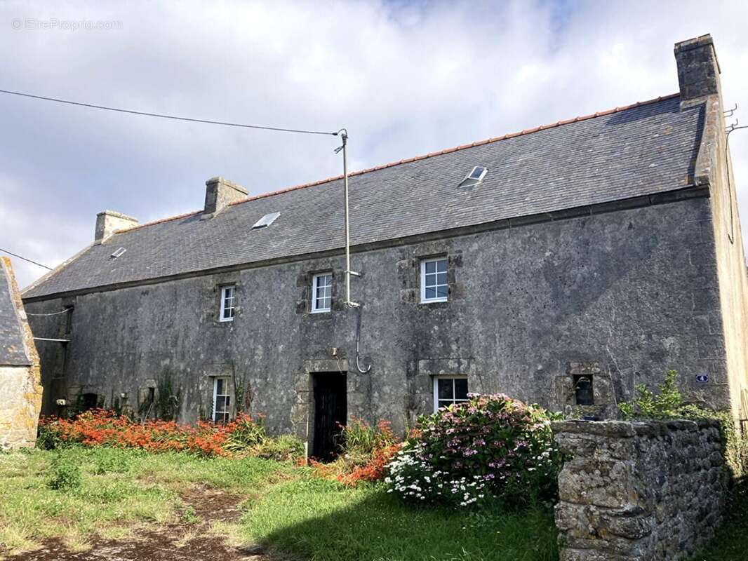 Maison à PLOZEVET