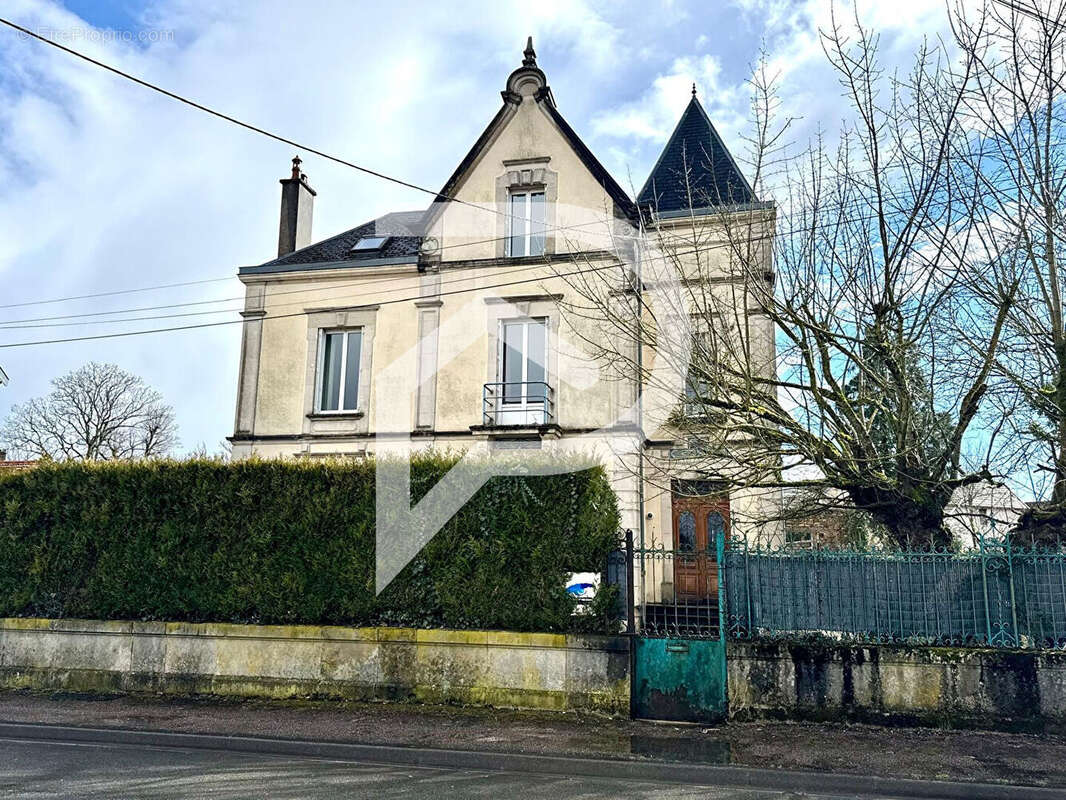 Maison à CHAUMONT