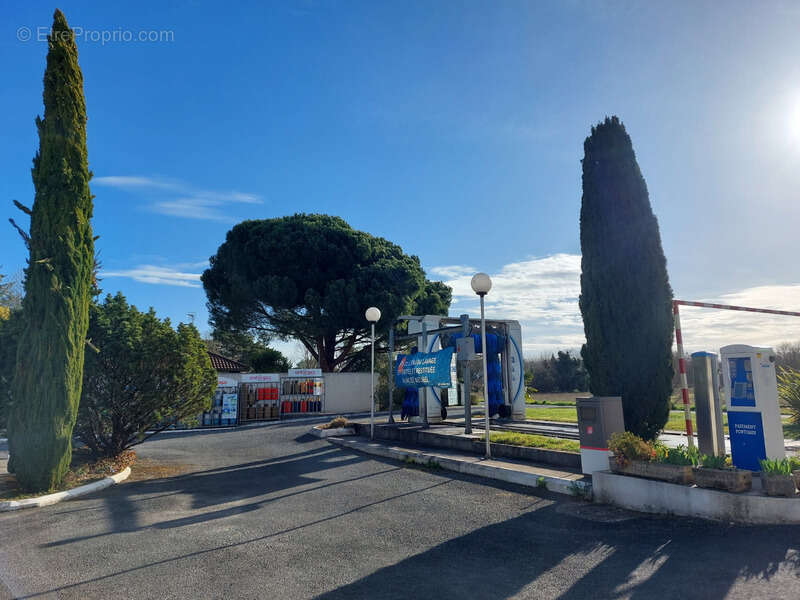 Commerce à EYMET