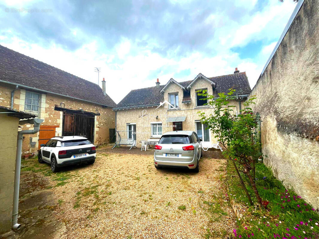 Maison à BARROU