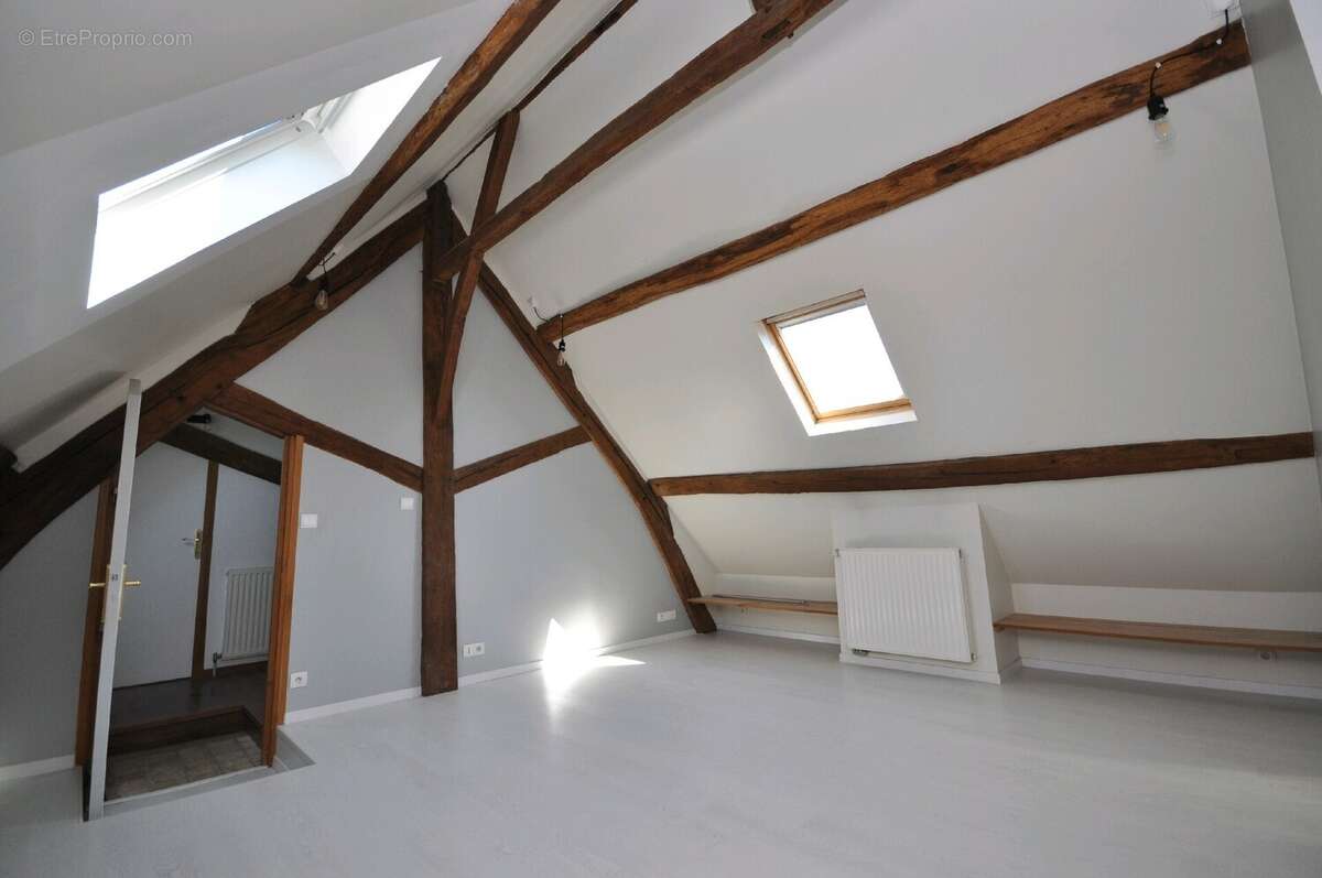 Maison à BRUYERES-LE-CHATEL