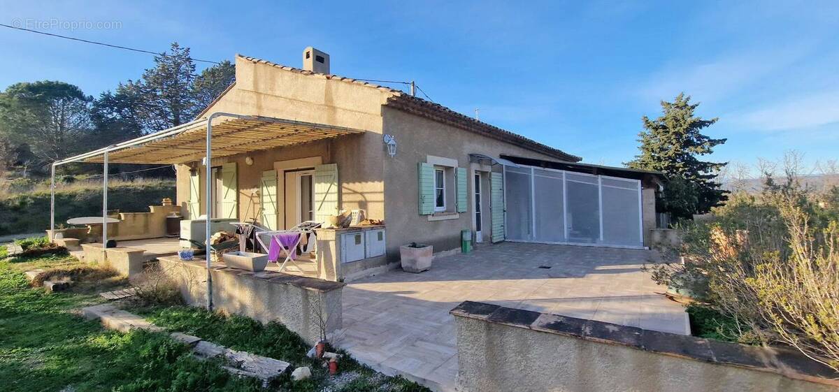 Autre à ROQUEBRUNE-SUR-ARGENS
