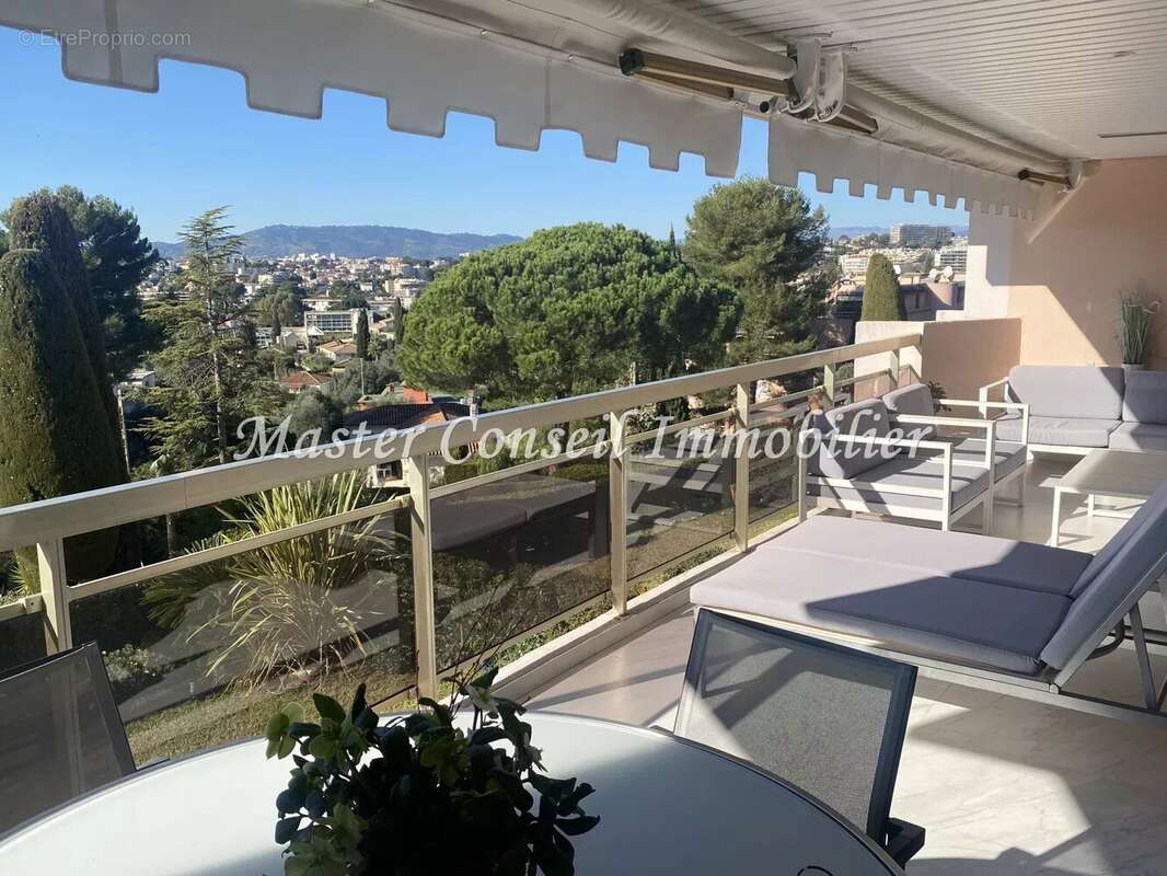 Appartement à LE CANNET