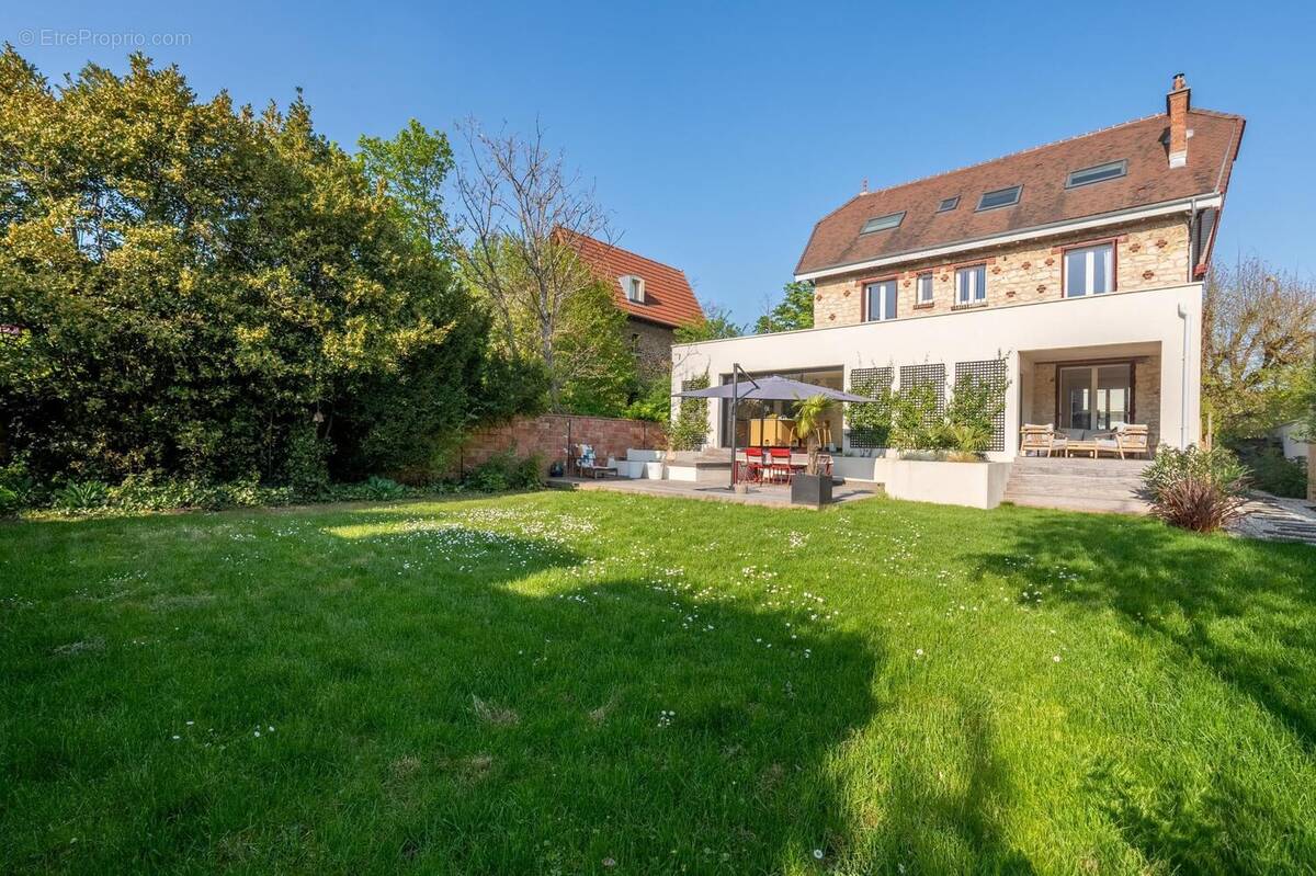 Photo 1 - Maison à SAINT-MAUR-DES-FOSSES