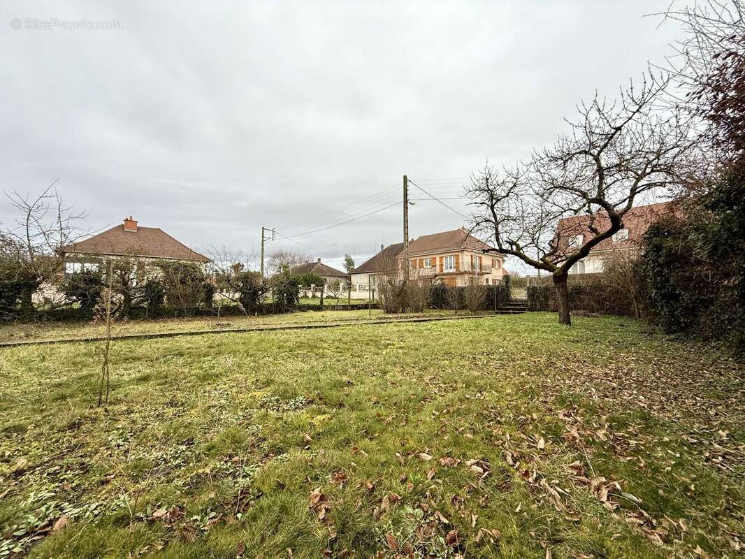 Maison à VARENNES-SUR-ALLIER