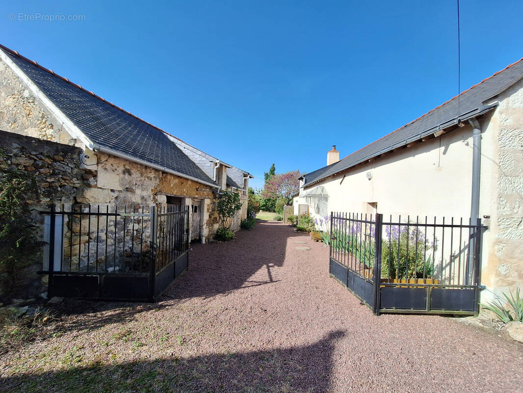 Maison à LA BREILLE-LES-PINS