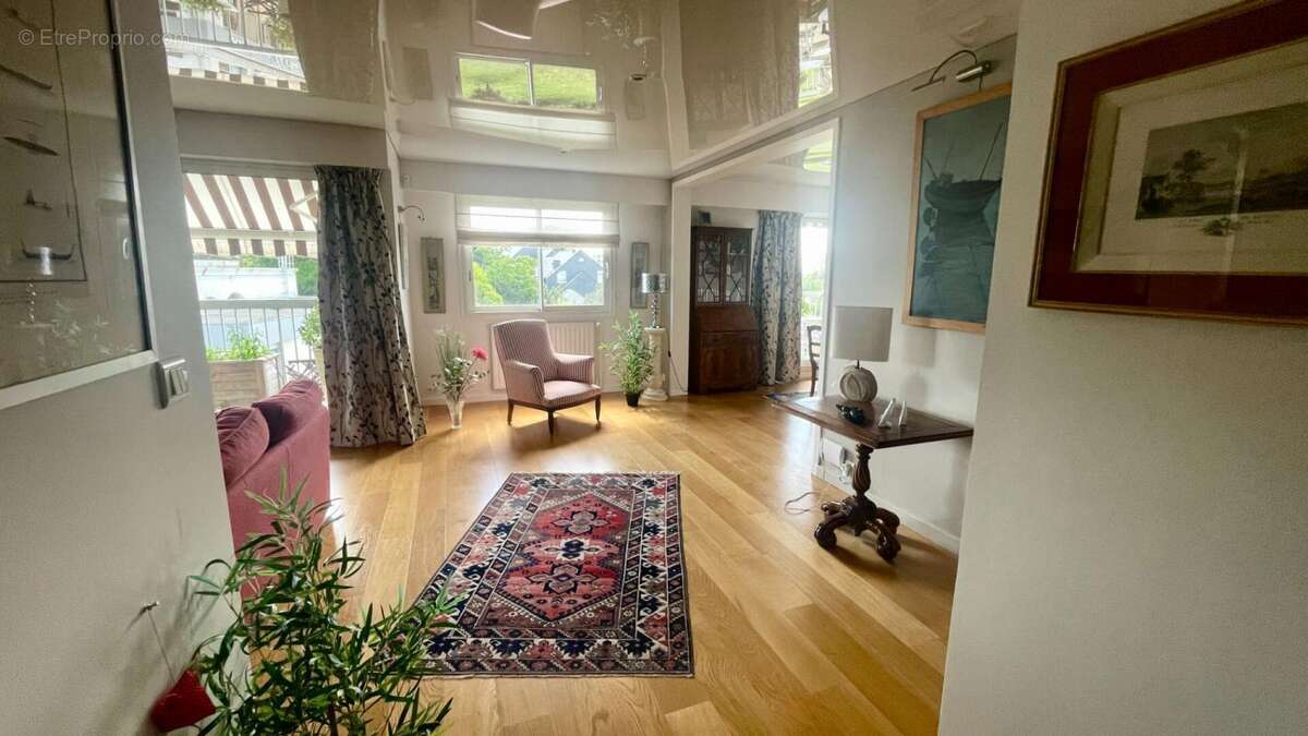 Appartement à SAINT-SEBASTIEN-SUR-LOIRE
