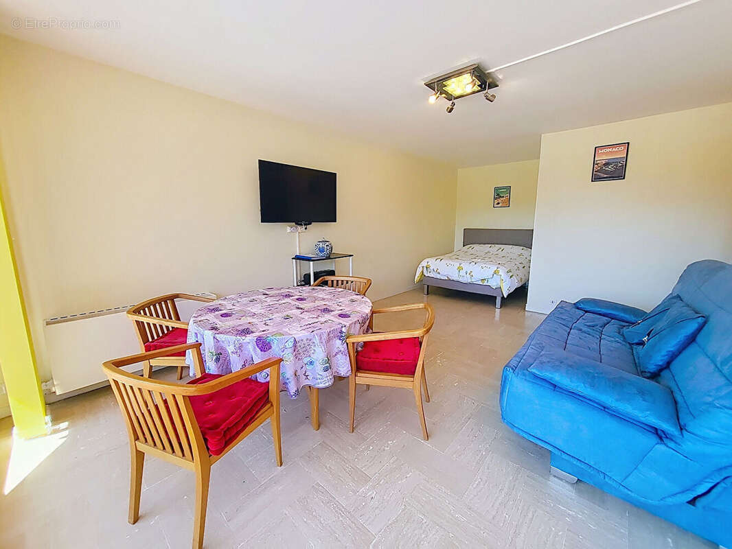 Appartement à MANDELIEU-LA-NAPOULE
