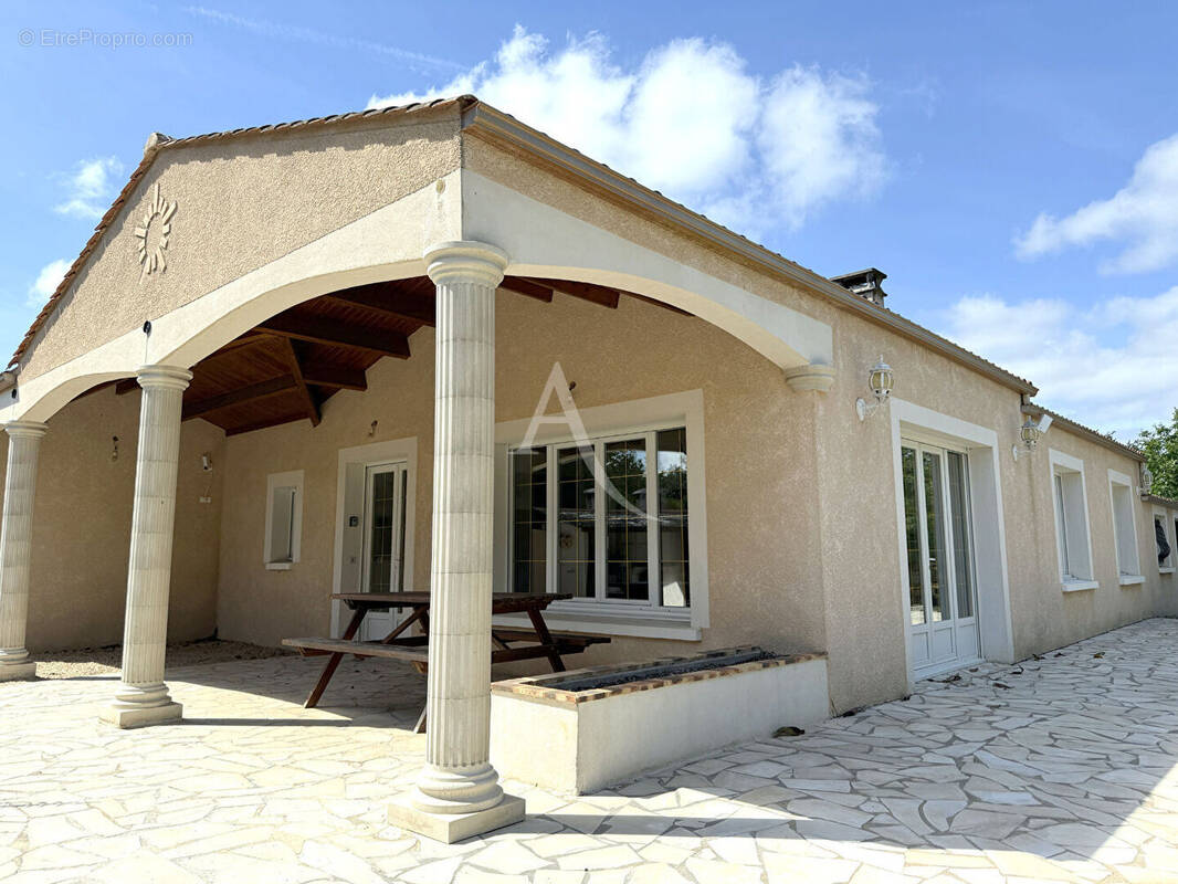 Maison à CURZON