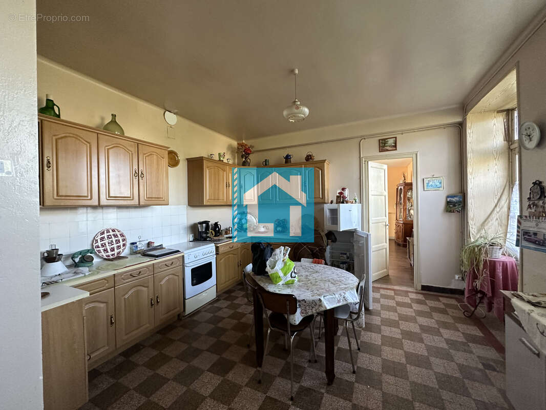 Maison à REFFUVEILLE