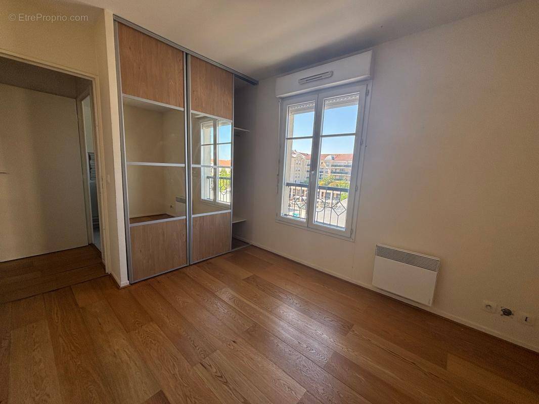 Appartement à BUSSY-SAINT-GEORGES