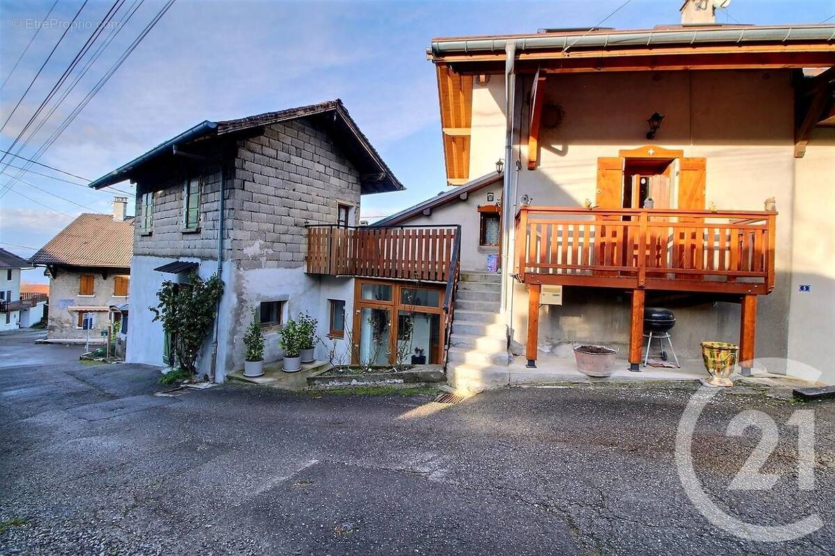 Maison à LUGRIN