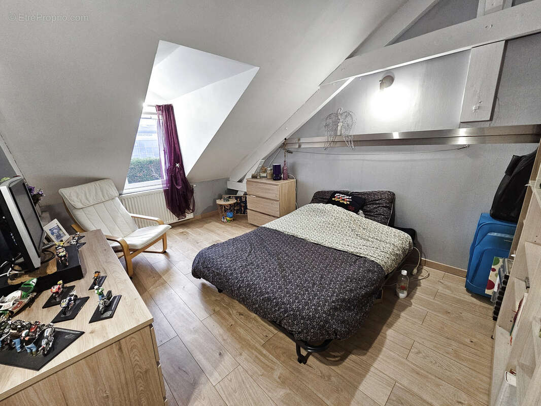 Maison à MABLY