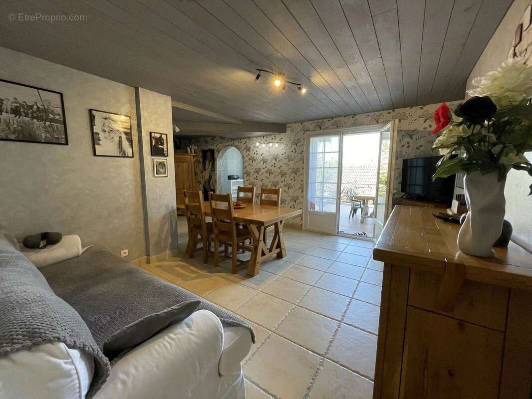 Maison à MERU
