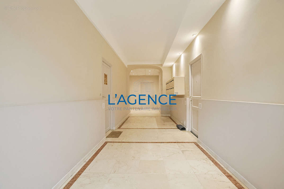 Appartement à HYERES