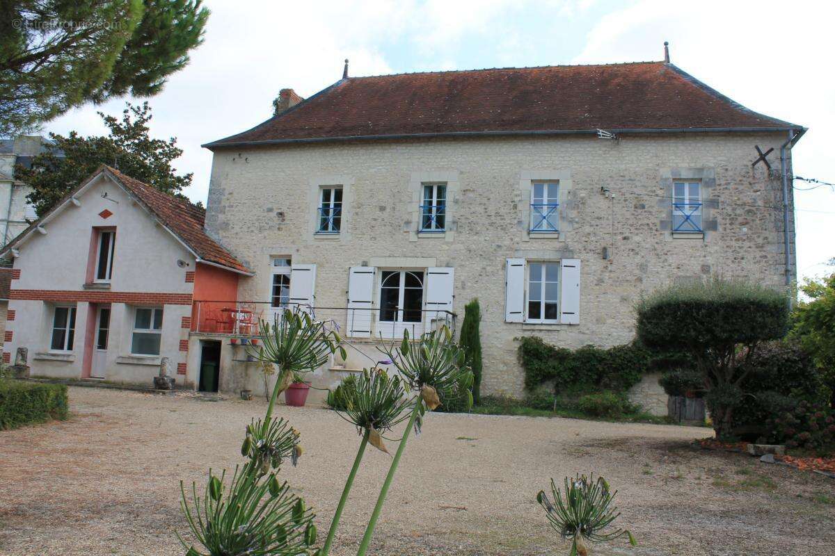 Maison à CHATELLERAULT