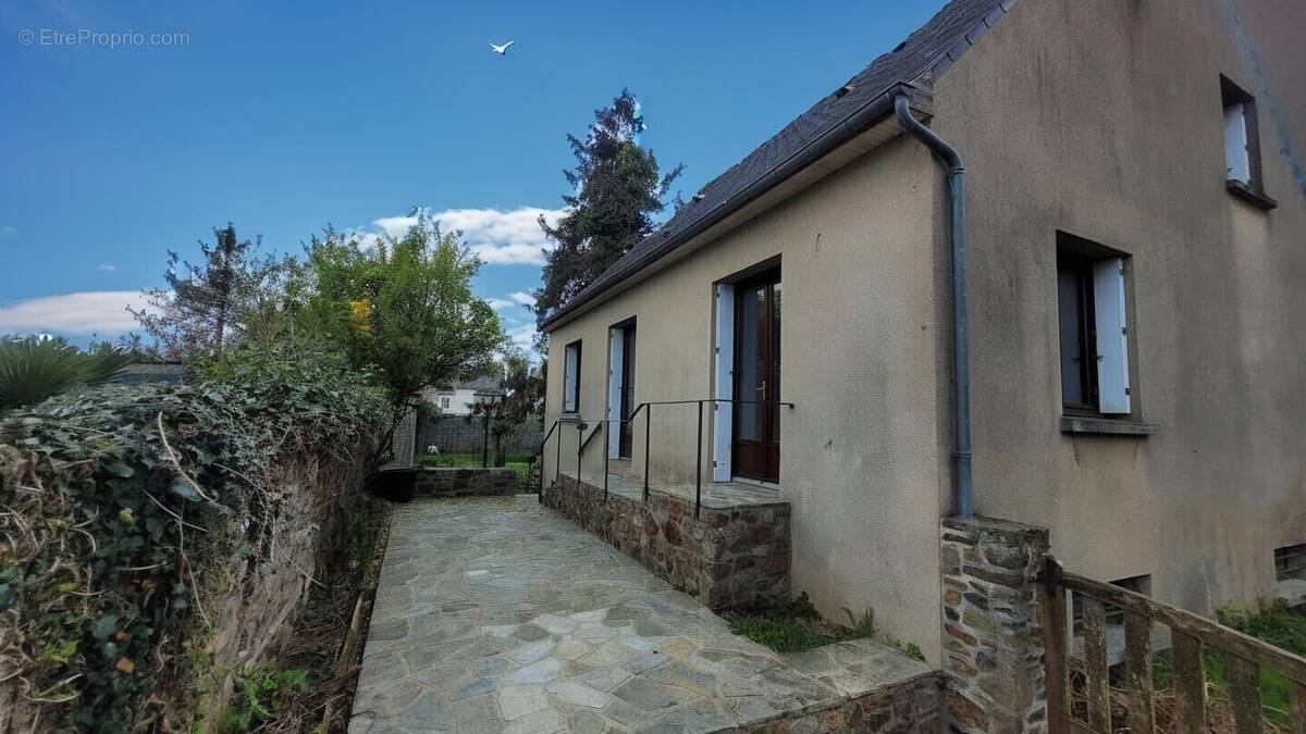 Maison à DOL-DE-BRETAGNE