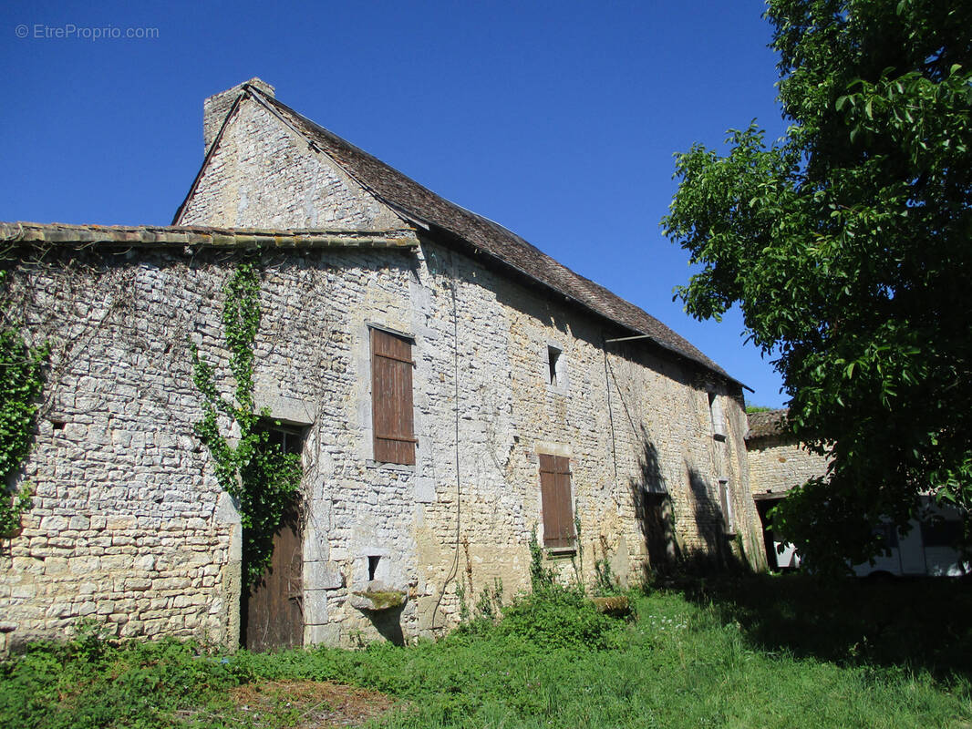 Maison à ROM