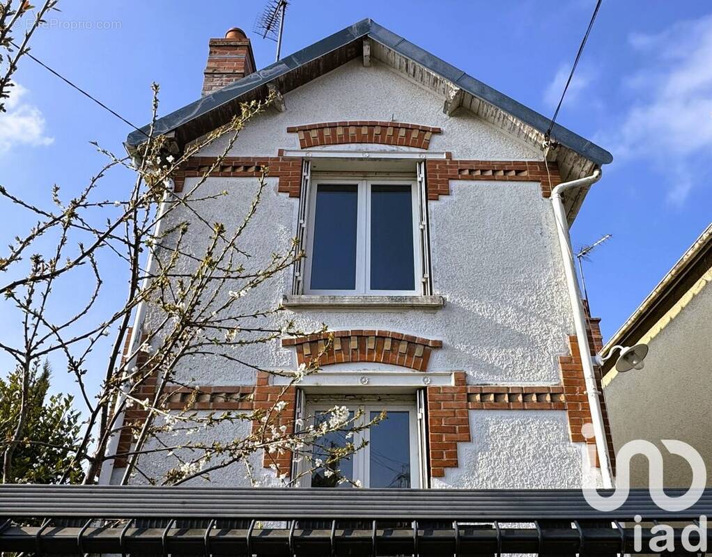 Photo 1 - Maison à SAINTE-SAVINE