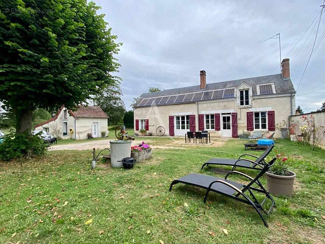 Maison à CONTRES