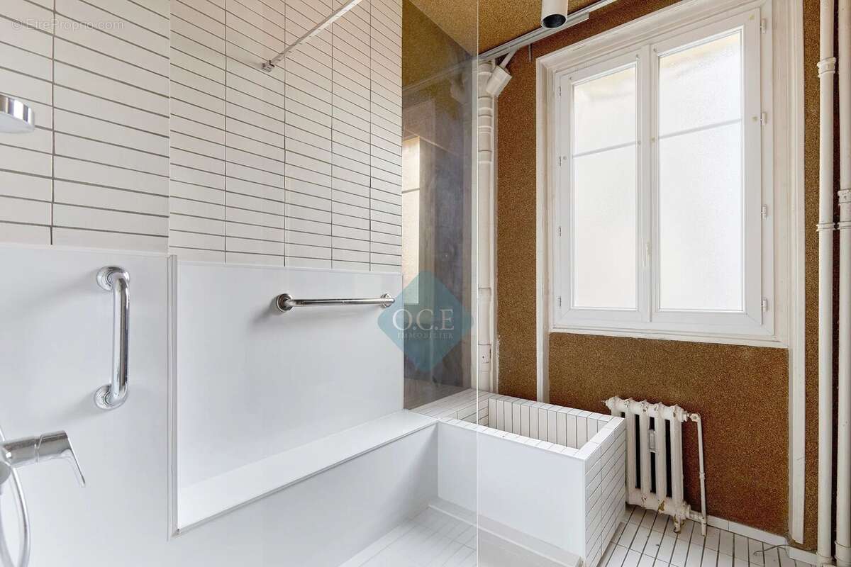 Appartement à PARIS-11E