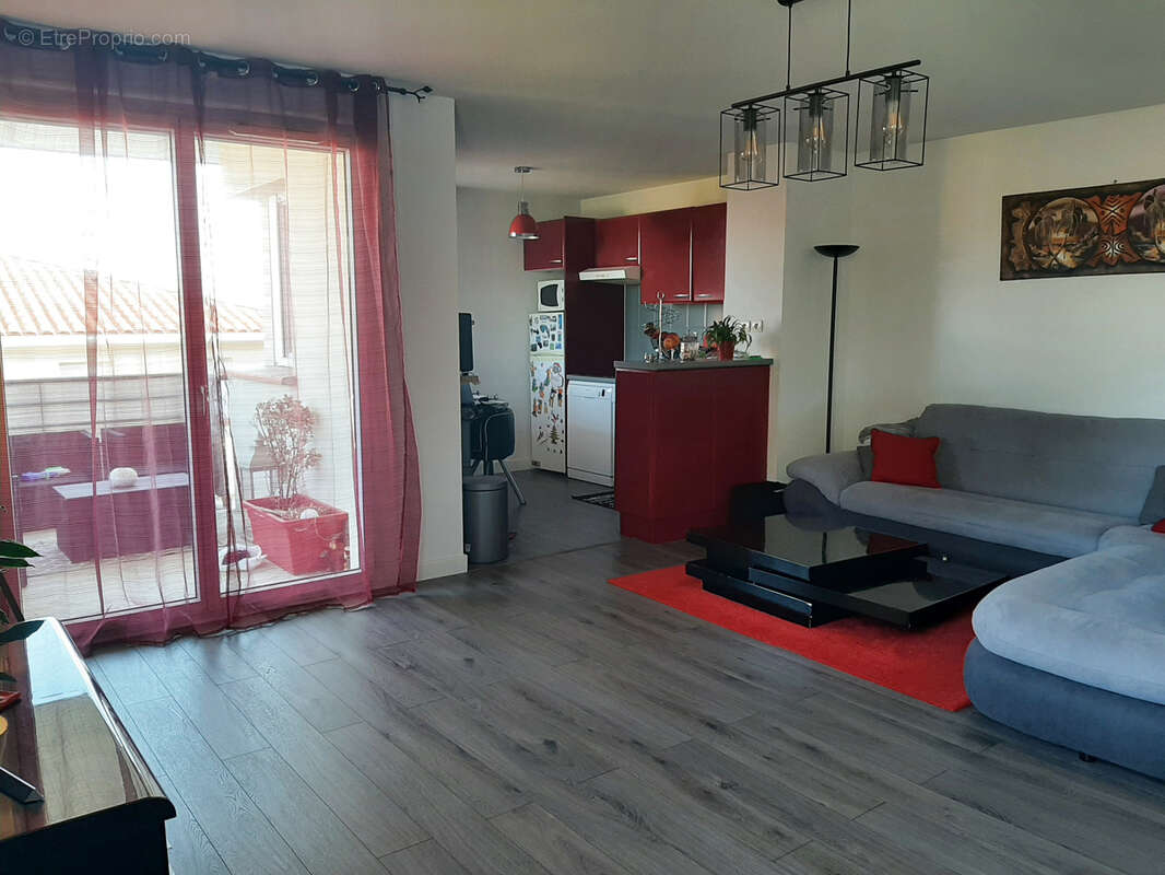 Appartement à POMPERTUZAT