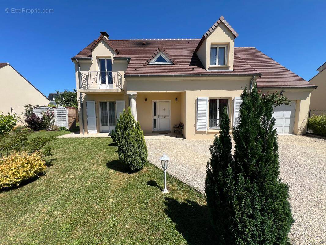 Maison à BOURAY-SUR-JUINE