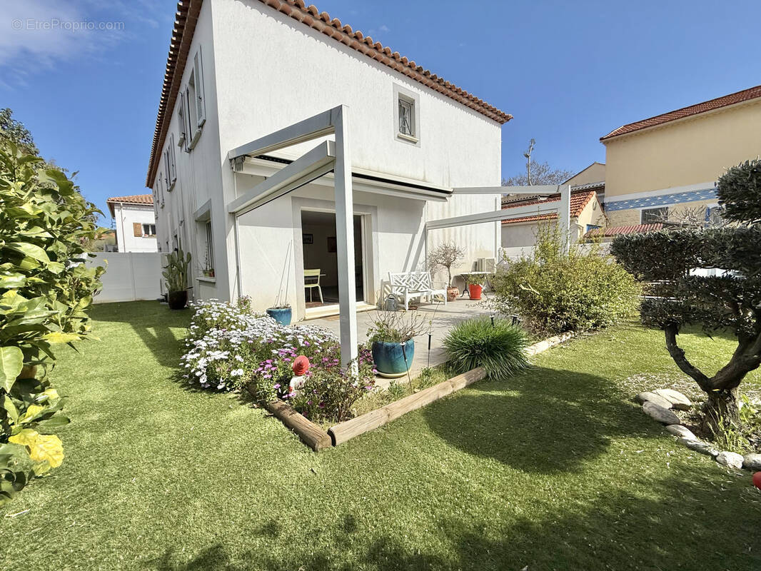 Maison à HYERES