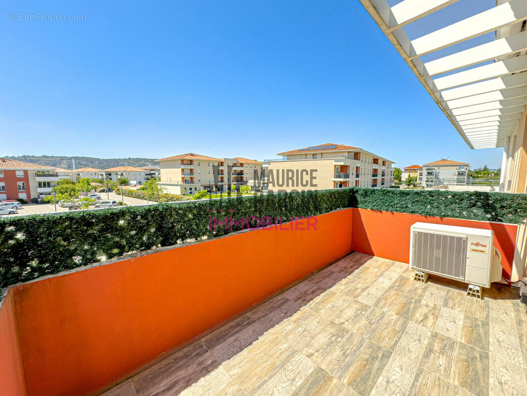 A vendre, à acheter, T2 dernier étage 84 300 Cavaillon - Appartement à CAVAILLON