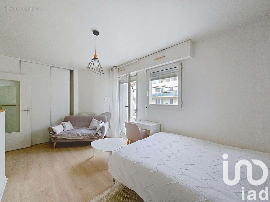 Photo 8 - Appartement à SURESNES