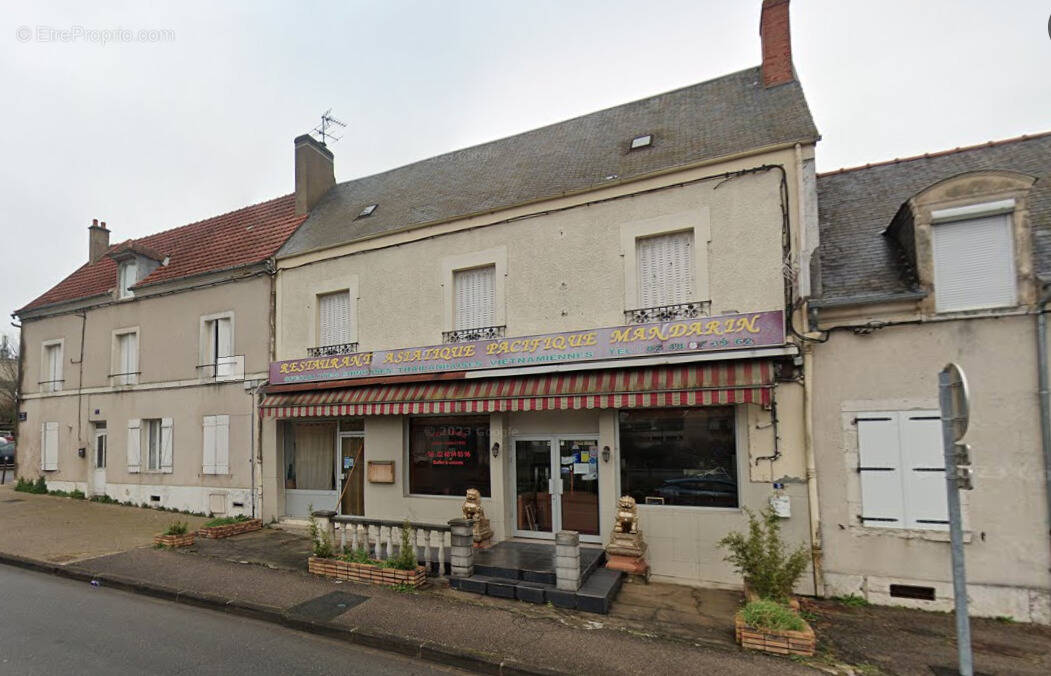 Appartement à MEHUN-SUR-YEVRE
