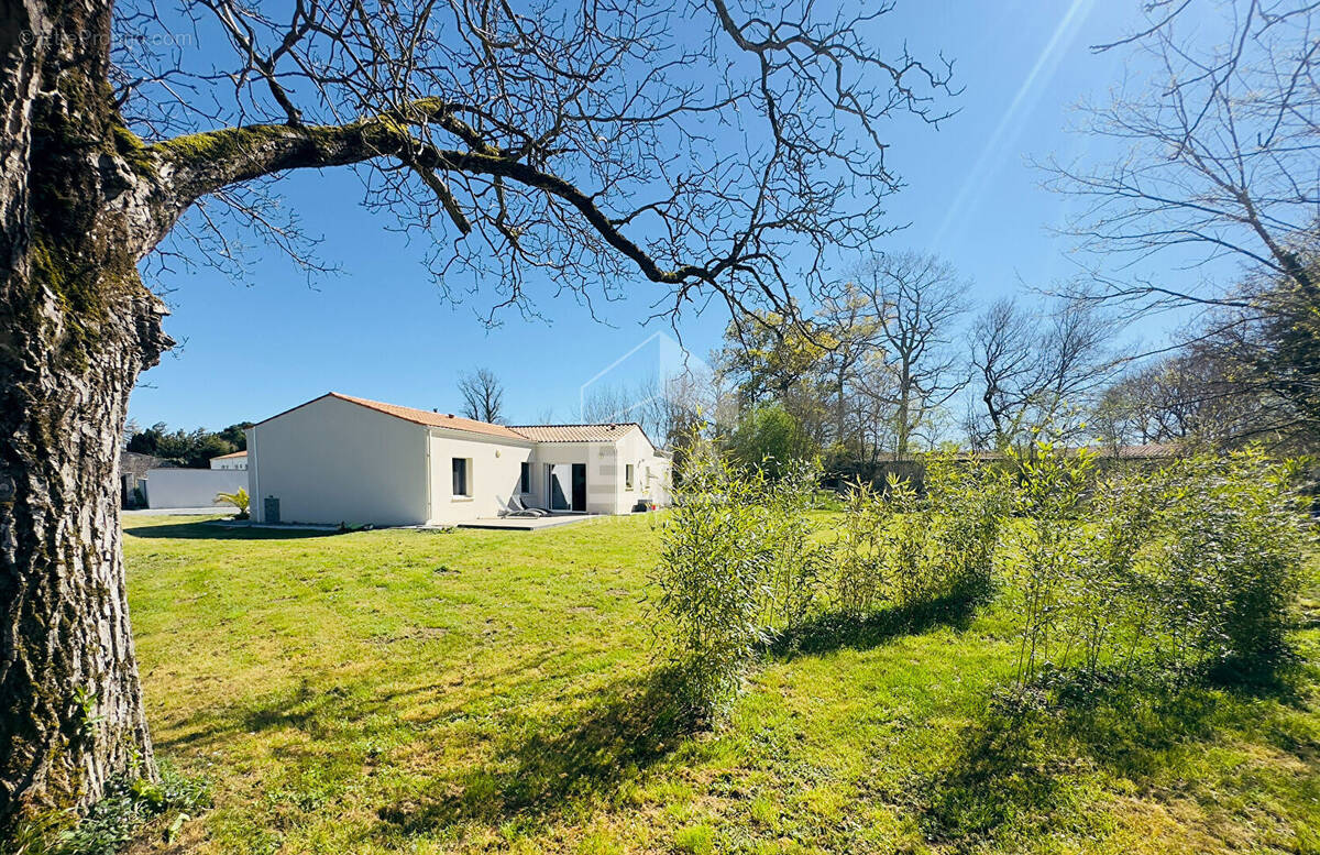 Maison à CORME-ECLUSE