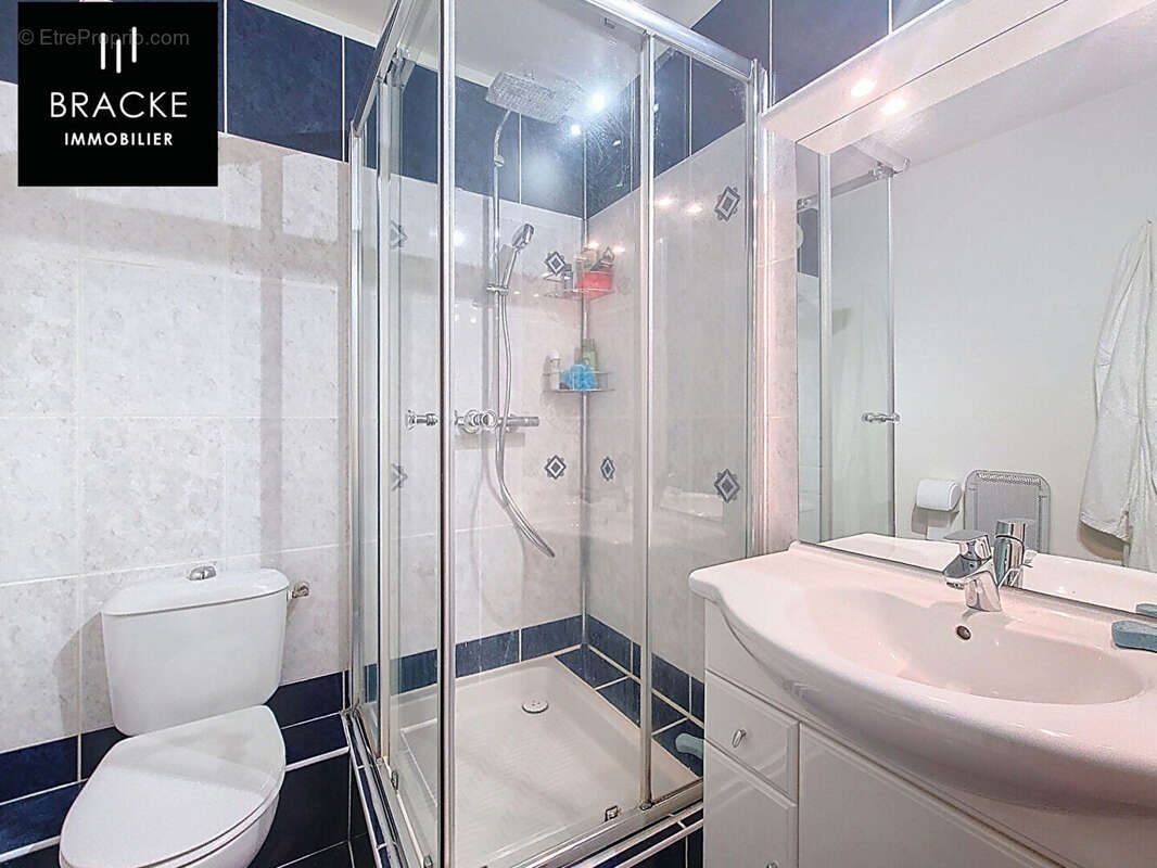 Appartement à COURBEVOIE
