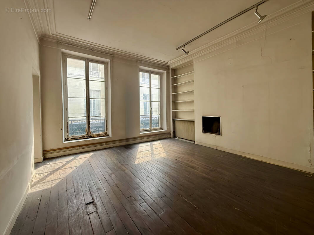 Photo 1 - Appartement à PARIS-3E