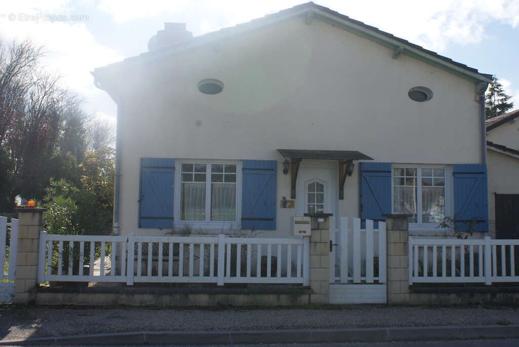 Maison à SAINT-LAURENT-DES-HOMMES