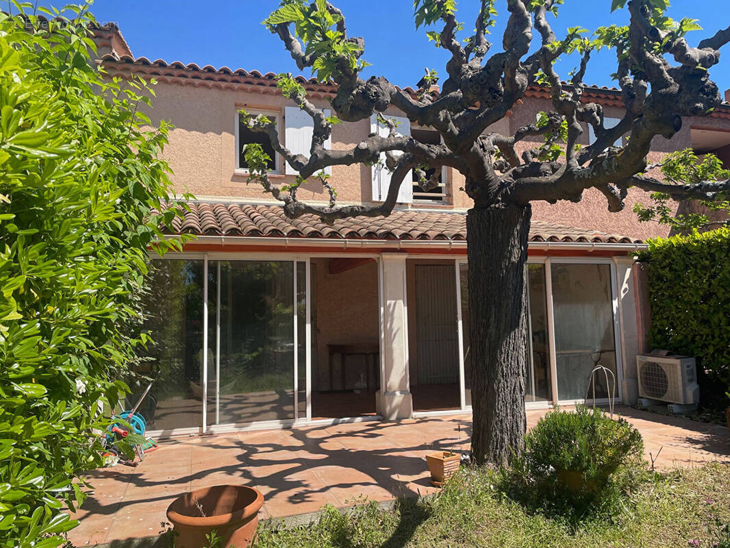 Autre à VENELLES
