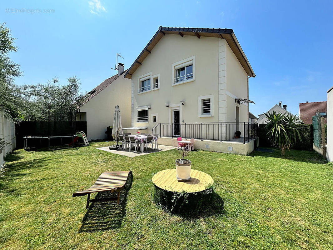 Maison à BRY-SUR-MARNE