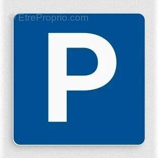 Parking à PARIS-4E