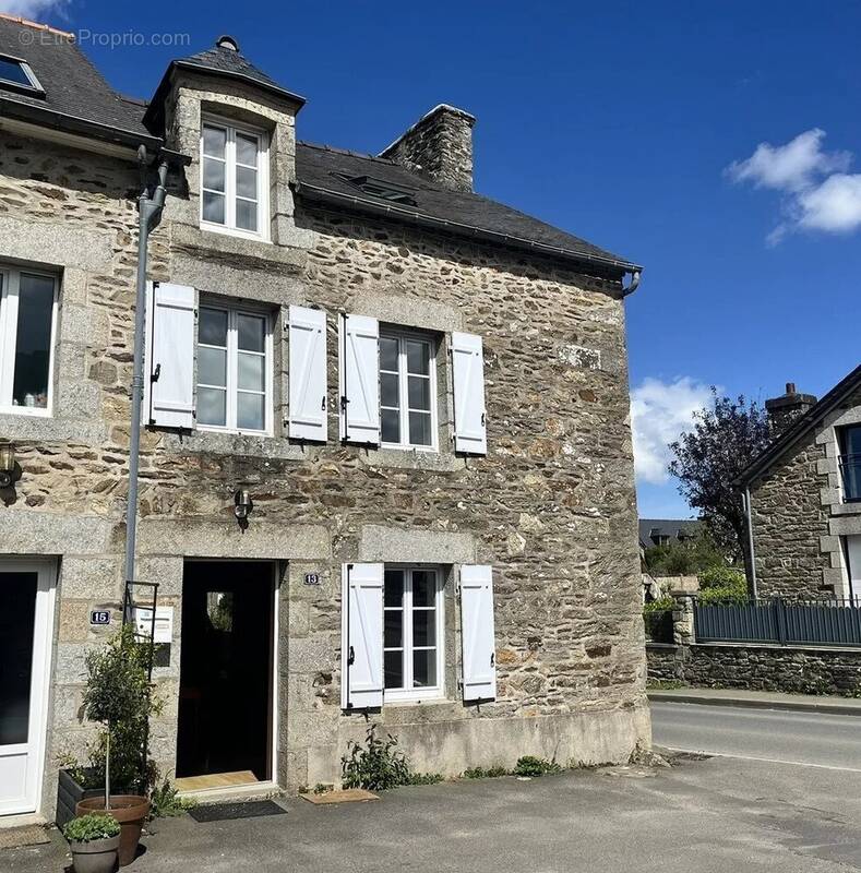 Maison à LE MINIHIC-SUR-RANCE