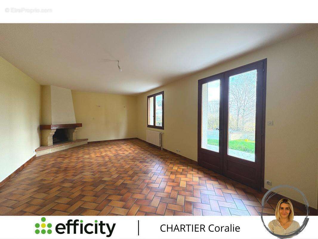 Maison à FLEURE