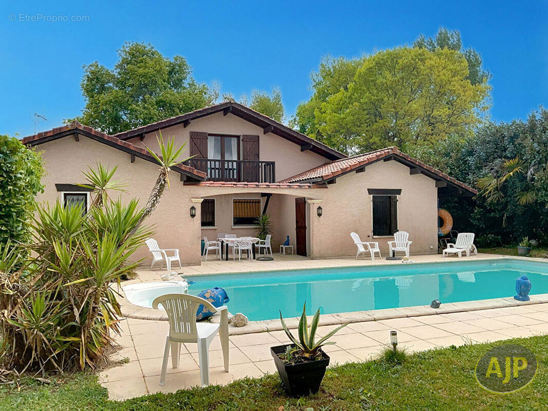Maison à EYSINES